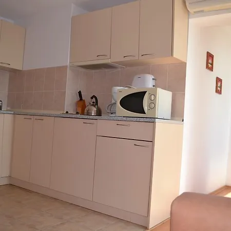 One-bedroom Sunny Holiday-eh Apartman