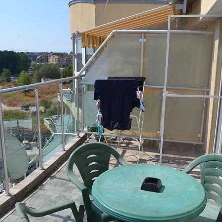 Apartman One-bedroom Sunny Holiday-eh Napospart